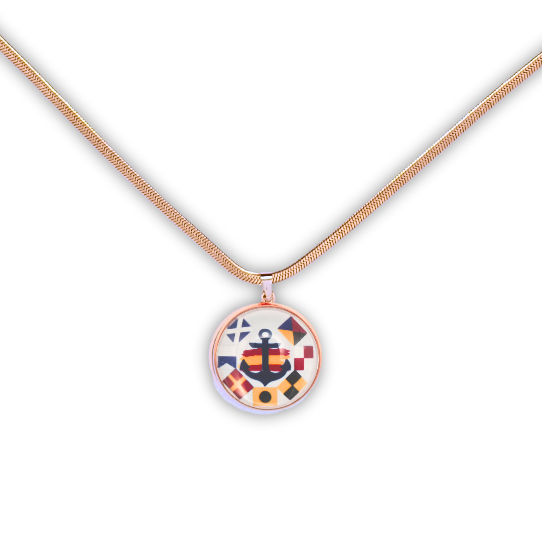 Collar con dije personalizado de nombre en banderas náuticas