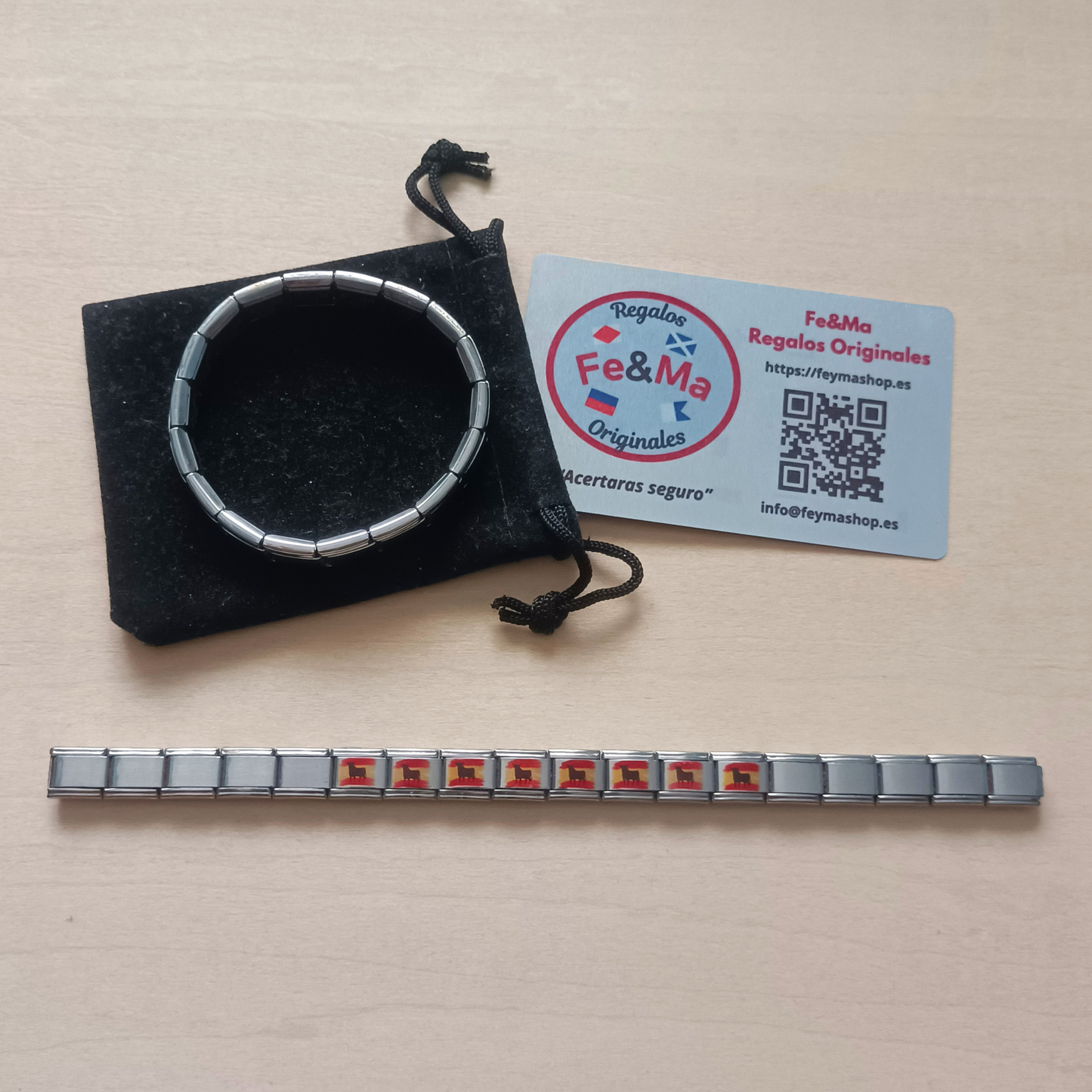 Pulsera con la Bandera de España con Toro – Acero Inoxidable, Regalo Icónico de Identidad Española