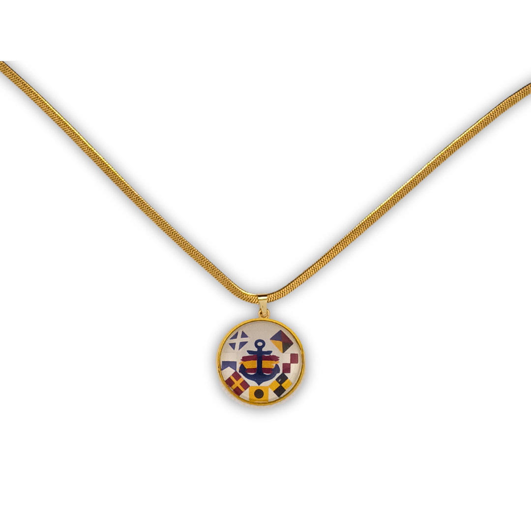 Collar con dije personalizado de nombre en banderas náuticas