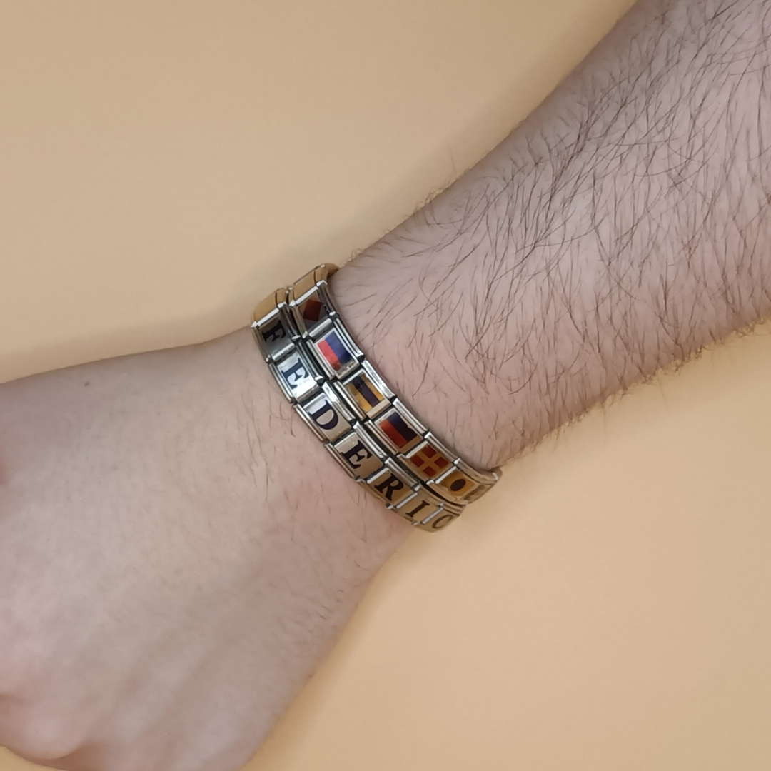 Pulsera Personalizada de nombres en Letras en eslabones de acero inoxidable