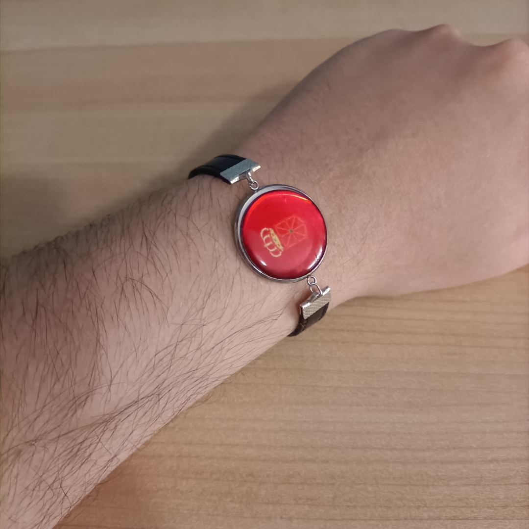 Pulsera con Bandera de Navarra - Medallón en Correa Ajustable, Regalo Original con Orgullo de Comunidad Autónoma