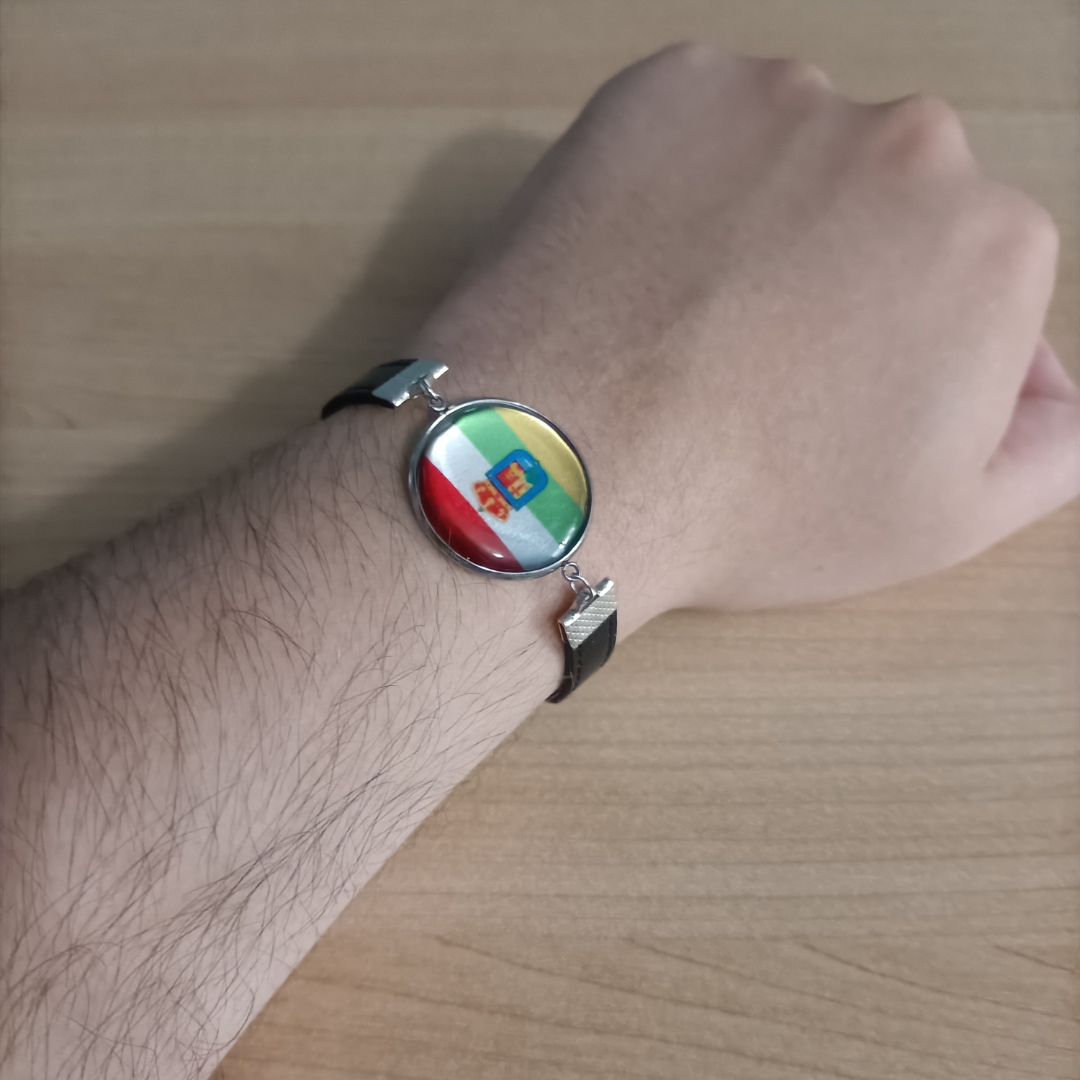 Pulsera con Bandera de La Rioja - Medallón en Correa Ajustable, Regalo Original con Orgullo de Comunidad Autónoma