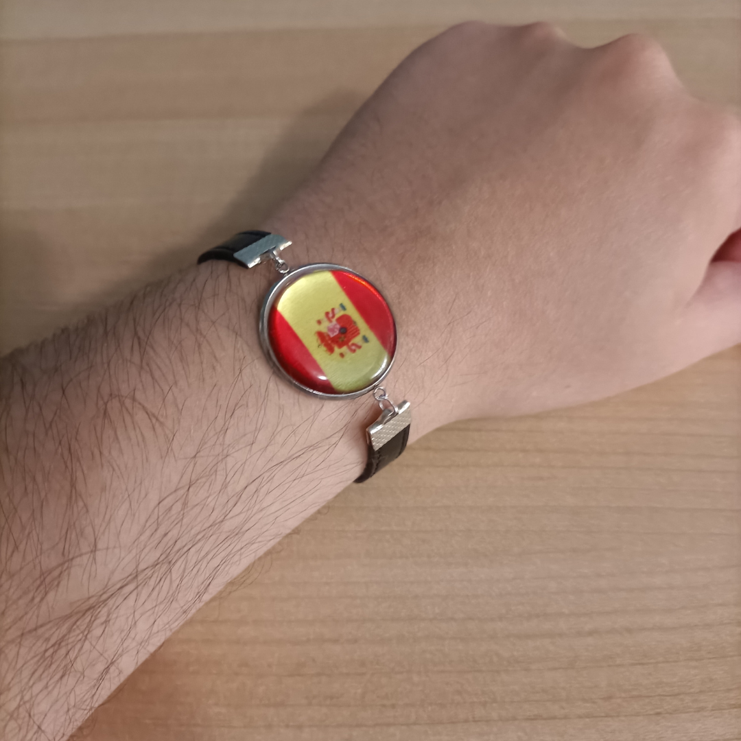 Pulsera con Bandera de España con Escudo - Medallón en Correa Ajustable, Regalo Original con Orgullo Nacional